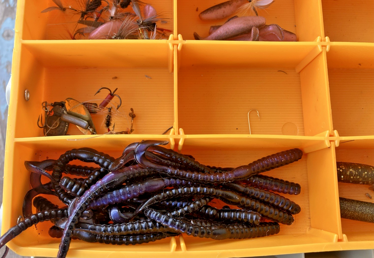 bass'n box rebel tackle box Vintage Rebel 600 Tackle Box With Lures and Extras
