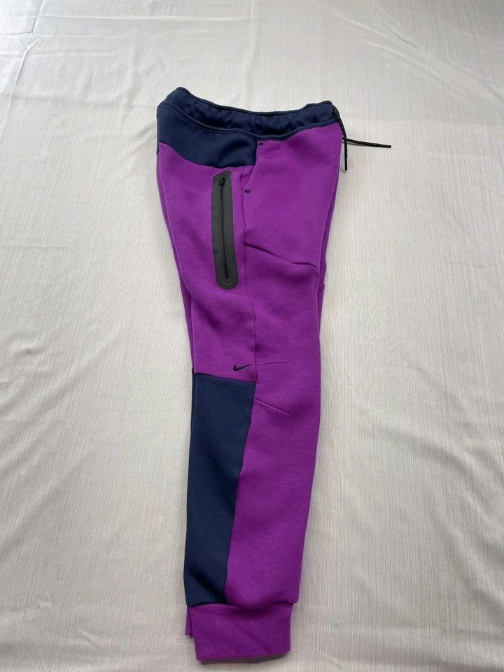 NUEVO Pantalones de chándal Nike Sportswear Tech jóvenes pequeños ajustados ciruela loco $90 Foto 4 de 4