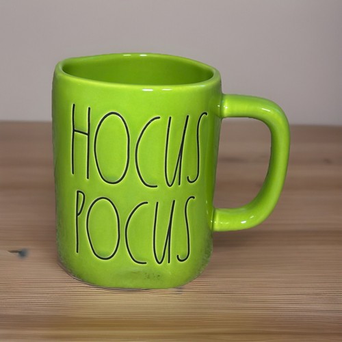 Rae Dunn grüne "Hokuspokus" Halloween Hexe Tasse - Bild 1 von 8