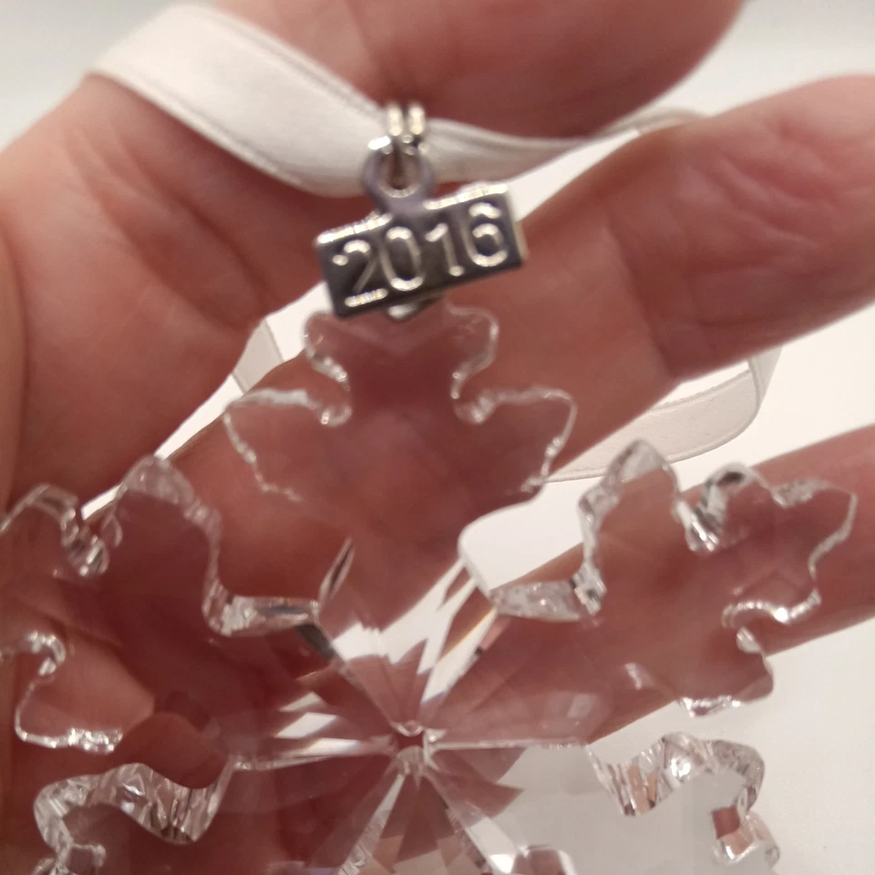 Elegante Swarovski Anual 2016 Cristal Copo de Nieve Adorno Tamaño Mediano #5180210 Foto 4 de 4