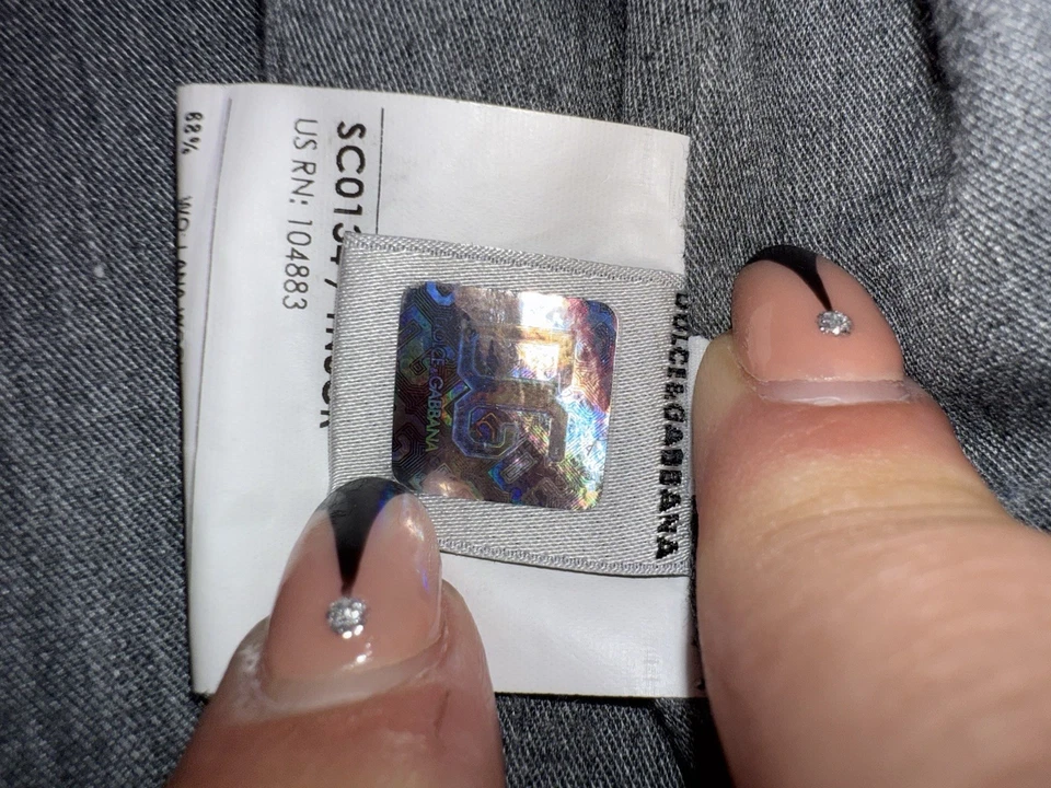 Authentic Dolce & Gabbana Women’s Trench Coat Size Medium Beige Distressed VTG - Image 2 of 4