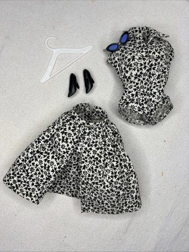 Barbie 1960s Vintage Black White Floral Skirt & Top Set With Extras