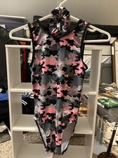 Plum Practicewear Pink/Gray Camo Leotard Extra Small, XS  Matching Scrunchie