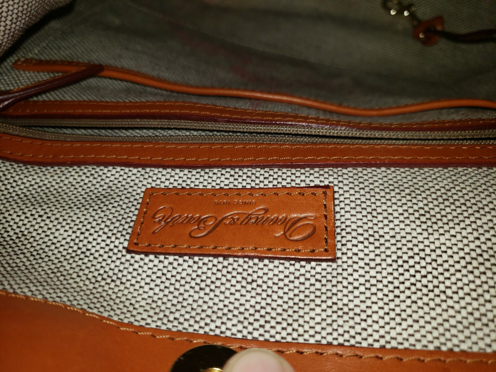 Dooney And Bourke Bag (B4) — image 7