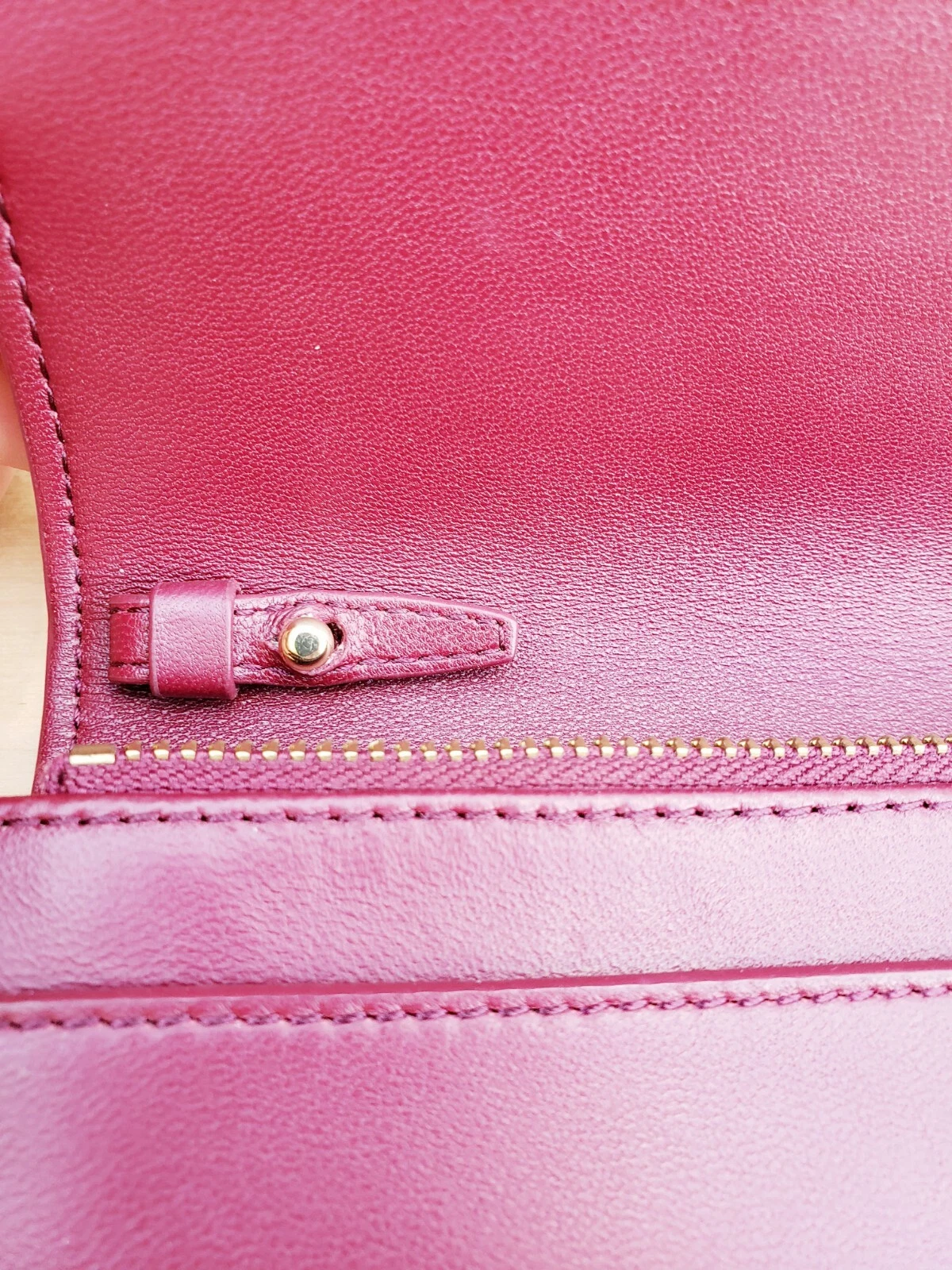 Portafoglio piatto Tory Burch Alexa a tracolla granato imperiale