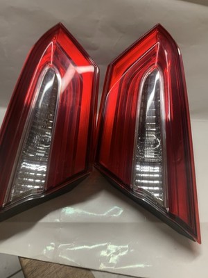 2018-2024 TOYOTA CAMRY SE OEM TRUNK LID RIGHT AND LEFT INNER  TAIL LIGHT HALOGEN