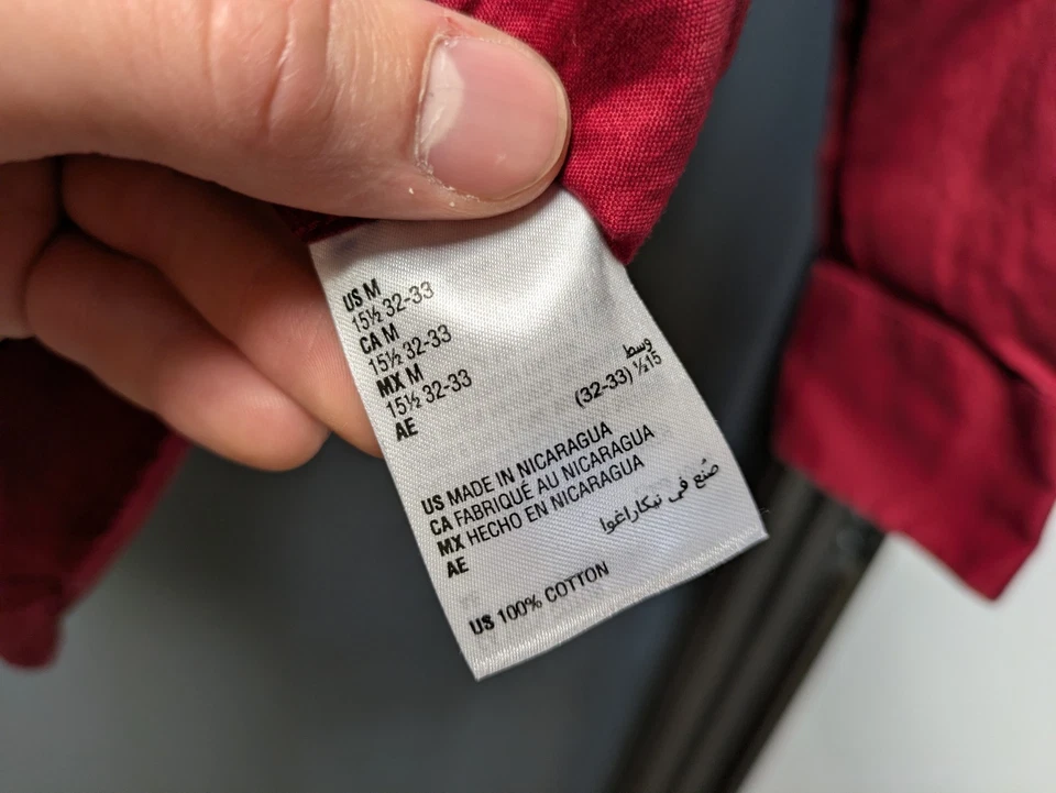 Club Room 男式中号红色缎面纽扣正装衬衫 — 第 3/4 张图片