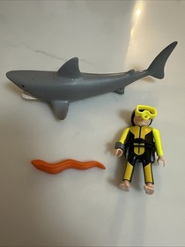 Vintage Geobra Playmobil  Lot of 35 pcs Figures 1974 - 1999