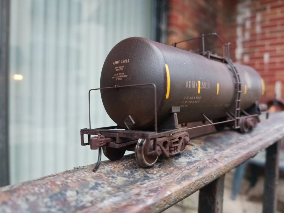 Weathered Adm Utlx Tank Car Union Pacific Bnsf Csx  Norfork Southern Cpkc Ihb - Image 3 of 4