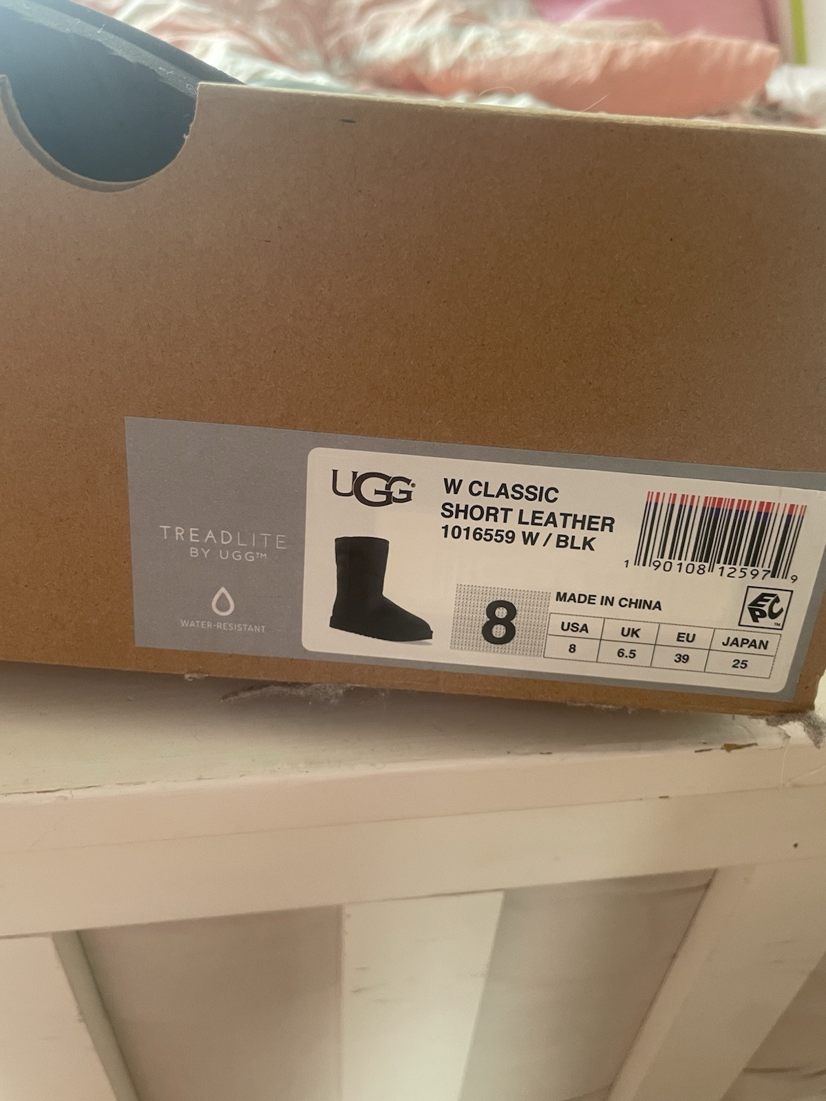 UGG Classic Short Boot Black Leather UK6.5 BRAND NEW RRP £185 image 4