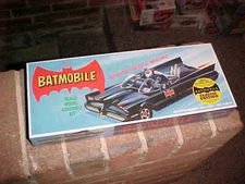 POLAR LIGHTS-----BATMOBILE