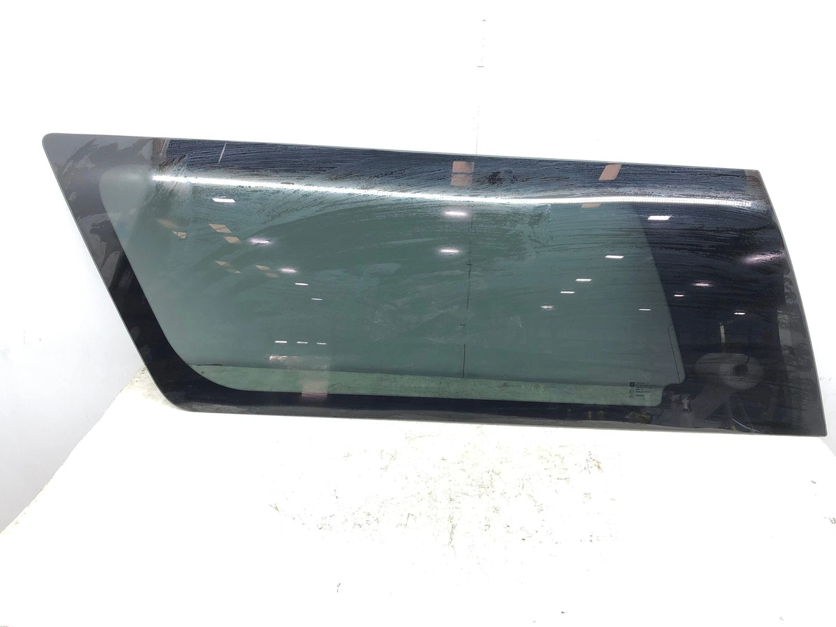 2015 - 2020 CADILLAC ESCALADE ESV OEM LEFT REAR QUARTER GLASS 