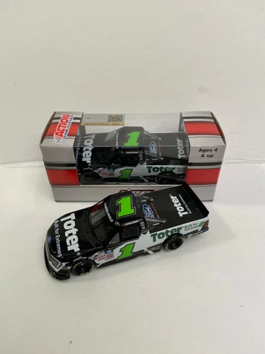 NASCAR 2021 HAILIE DEEGAN #1 FORD TOTER 1/64 CAMPING WORLD TRUCK