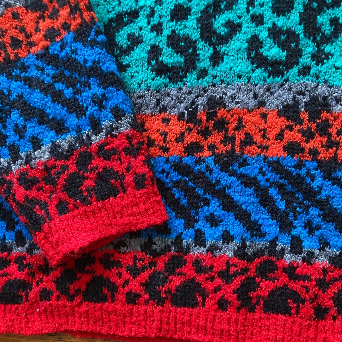 VINTAGE 80s GITANO KNIT SWEATER WOMENS GEOMETRIC ABSTRACT VINTAGE 80s GITANO KNIT SWEATER WOMENS GEOMETRIC ABSTRACT