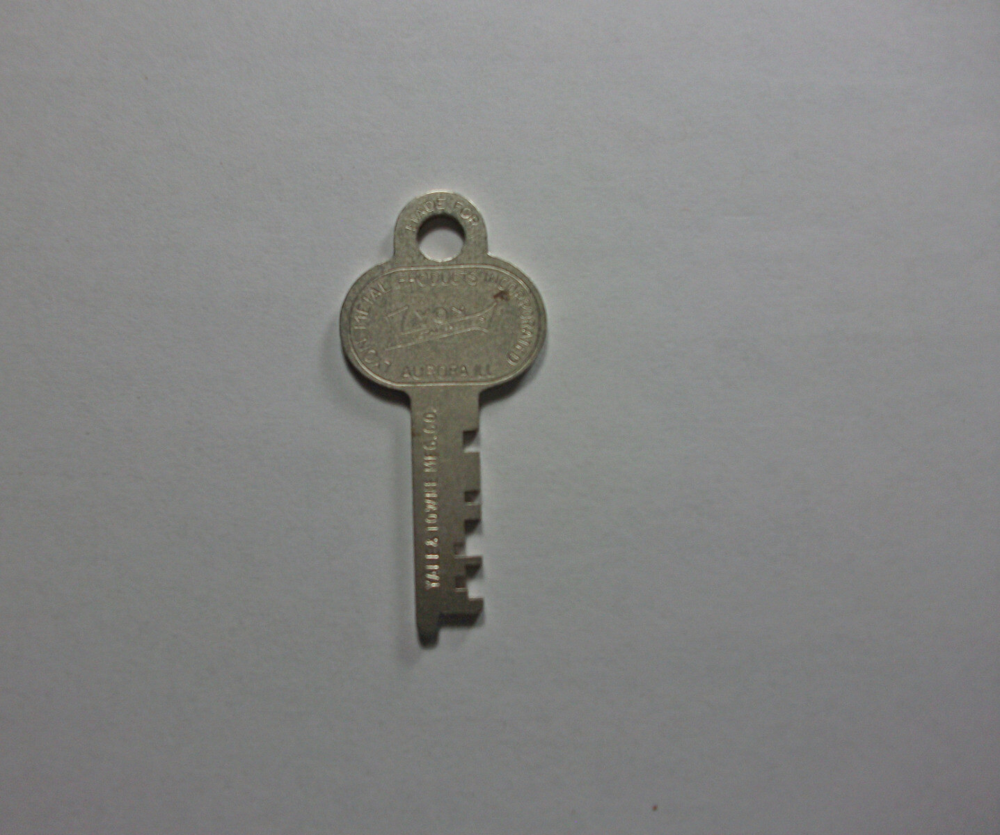 YALE & TOWNE MFG CO. LYON METAL PRODUCTS AURORA ILLINOIS KEY 9 M