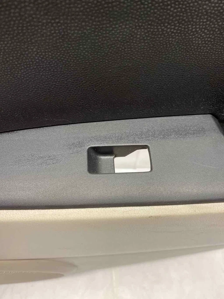 Отделочная панель задней внутренней двери 2007 - 2009 MAZDA CX7 правая со стороны пассажира правая G - Изображение 3 из 4