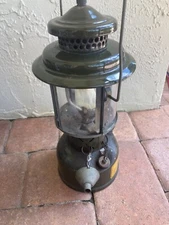 Vintage 1975 Coleman Lantern Military Lantern / US marked Quad Globe - NICE (MK)