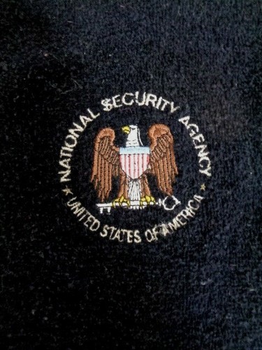 Toalla de golf negra de la Agencia de Seguridad Nacional de la NSA nueva espía del gobierno de EE. UU. - Imagen 2 de 5