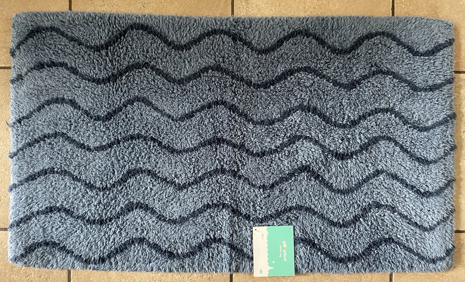 Pillowfort Wavy Pattern Rug