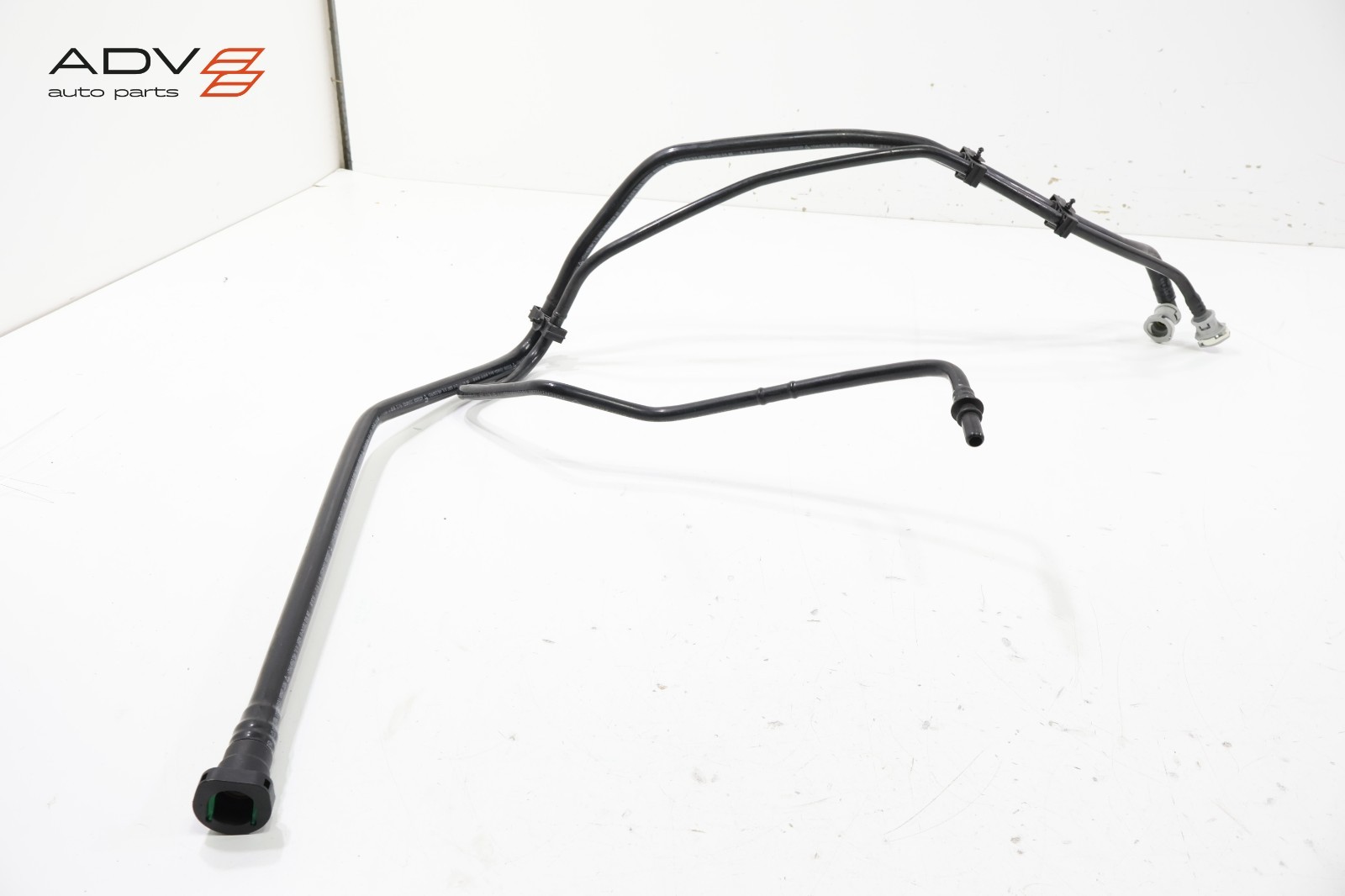 2014 - 2020 BMW i8 I12 FUEL EMISSION SYSTEM VENT HOSE TUBE PIPE OEM
