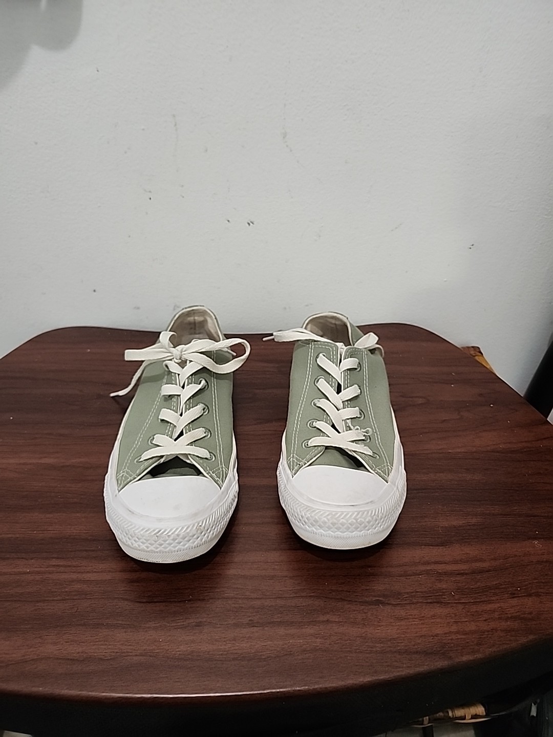 CONVERSE Chuck Taylor® All Star® SNEAKER SIZE 6 CONVERSE Chuck Taylor® All Star® SNEAKER SIZE 6