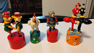 4 WOODEN THUMB - DANCING PUPPETS BEARS / ANTS / CHICKEN / BEAR - FUN!