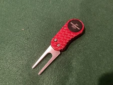 Golf Central Golf Club Divot Tool and Ball Marker Brand New **