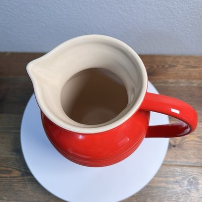 LE CREUSET おひつ レッドスプーン無し Le Creuset Stoneware Cerise Red Stoneware 2 Quart Pitcher 9