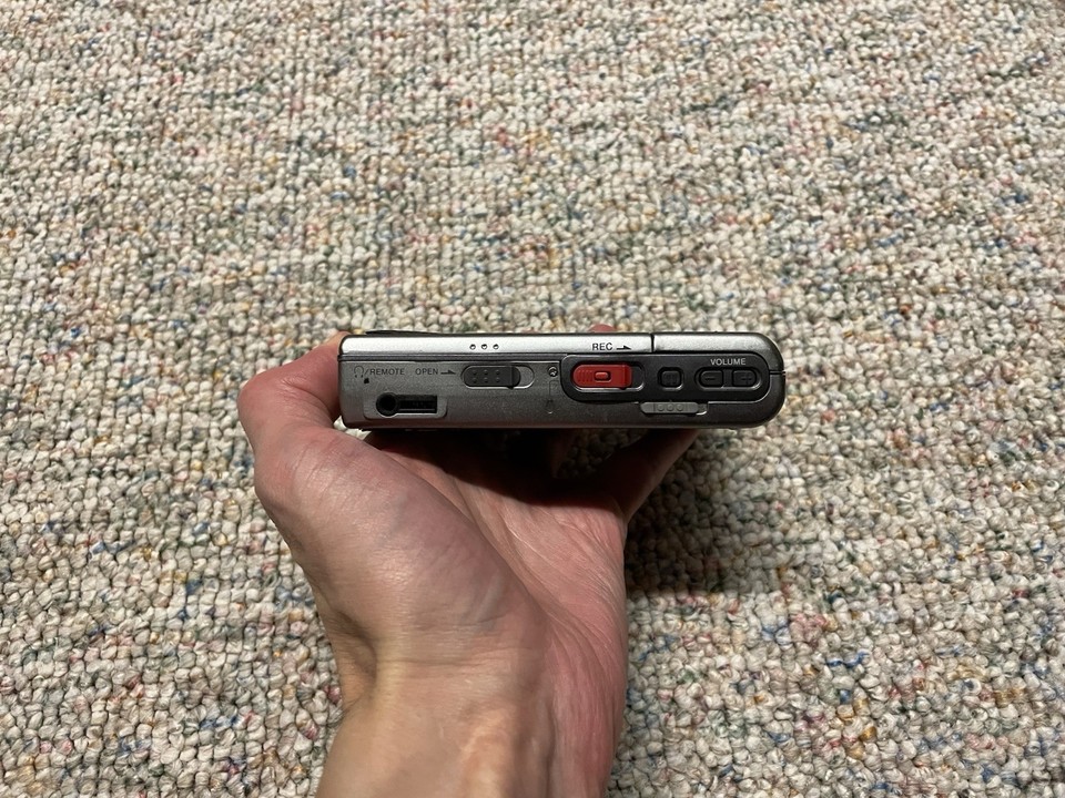 Sony Minidisc MZ-R30 - Pour Pièces Détachées / Non Fonctionnel