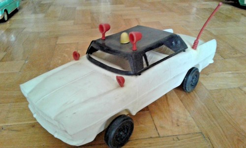 VINTAGE RARE GREEK PLASTIC PENNY TOY FORD POLICE CAR FROM 60s - Picture 2 of 5
