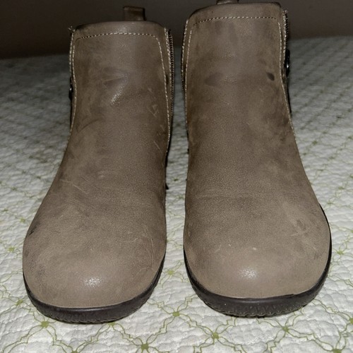 Easy Spirit Ankle Booties Size 7M Taupe Faux Suede Double Zip Quilted Sebraven3 - Picture 2 of 5