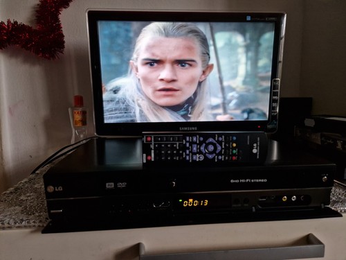 LG RCT689H Mit FB DVD/VHS-Combi Recorder/HDMI/USB/VHS - Bild 2 von 16