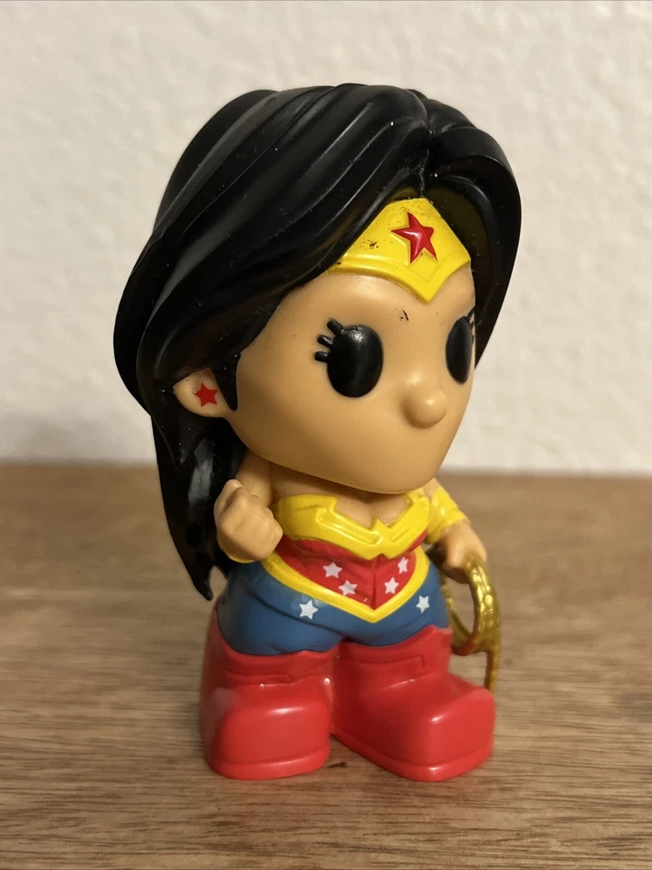 "Figura de acción de 4"" de Wonder Woman Ooshies DC Comics juguete de cabeza de PVC sólido" Foto 2 de 4