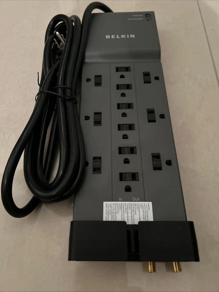 Belkin Surge Protector 12 Outlets - Photo 2/2