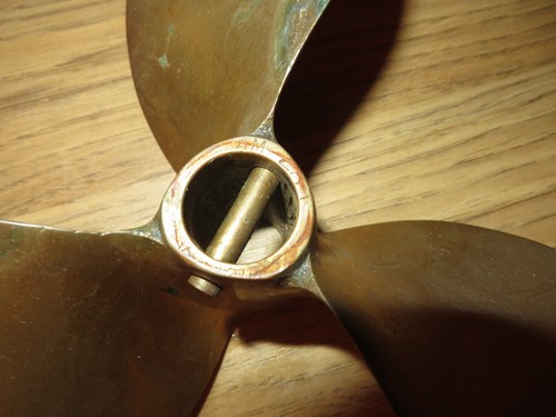 Vintage Chrysler Outboard Propeller bronze pin drive w/ shear pin AM281 AM201 - Picture 9 of 9