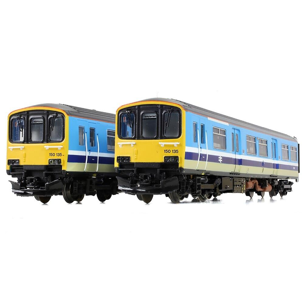 Graham Farish 371-333 Class 150/1 2-Car DMU 150135 BR Graham Farish 371-333 Class 150/1 2-Car DMU 150135 BR