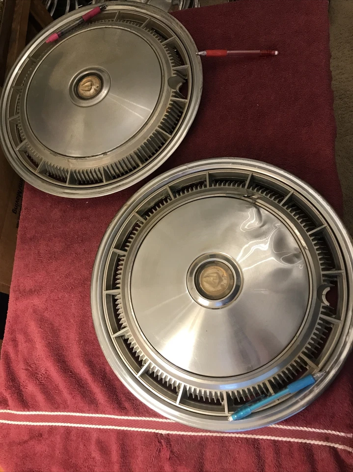 (2) Cubierta de rueda tapacubos OEM 1977-81 Dodge Diplomat 77-79 Chrysler Lebaron 15" Foto 4 de 4