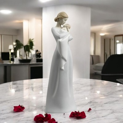 Lladro A Mother's Embrace Figur - Baby und Mutter Geschenk - SKU: 01018218