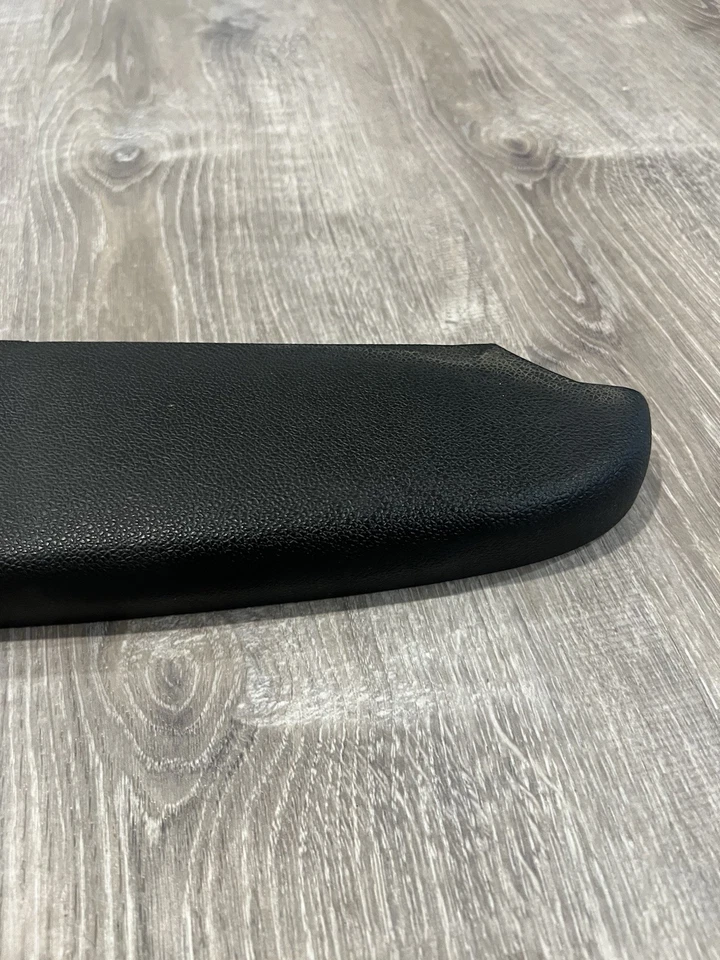 Chevrolet GMC 2007-2009 reposabrazos panel puerta negro pasajero derecho Foto 4 de 4