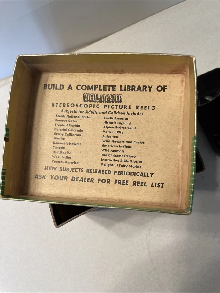 VINTAGE VIEW-MASTER MODEL C BLACK VIEWER W/ ORIGINAL BOX - Image 4 of 4