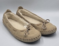 L.L.Bean Hearthside Suede Moccasin Slippers Women s 10 Beige Sherpa Lined