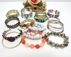 VINTAGE TO NOW FASHION/COSTUME JEWELRY BRACELET LOT ASSORTED TYPES & MATERIALS
