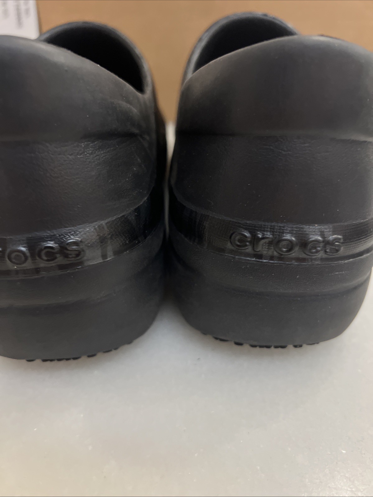 CROCS Dual Comfort Clogs Shoes 8W 8 W Black & Gray Rose Print Nursing Clean image 4