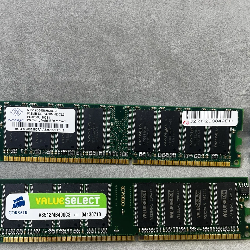 Corsair Value Select (3) Nanja (1) 2 GB Total (4 x 512MB) - PC3200 - DDR-400 - Image 3 of 4