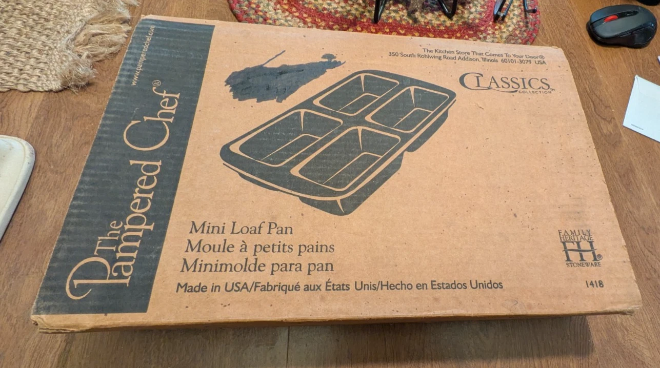 Pampered Chef 4 Mini Loaf 🍞 Pan Family Heritage Stoneware USA Made Classic