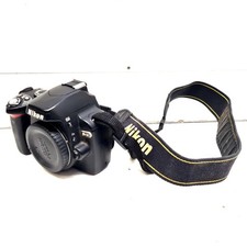 Nikon D40 Digital SLR Camera 6MP Built-in Flash Black No Lens Untested