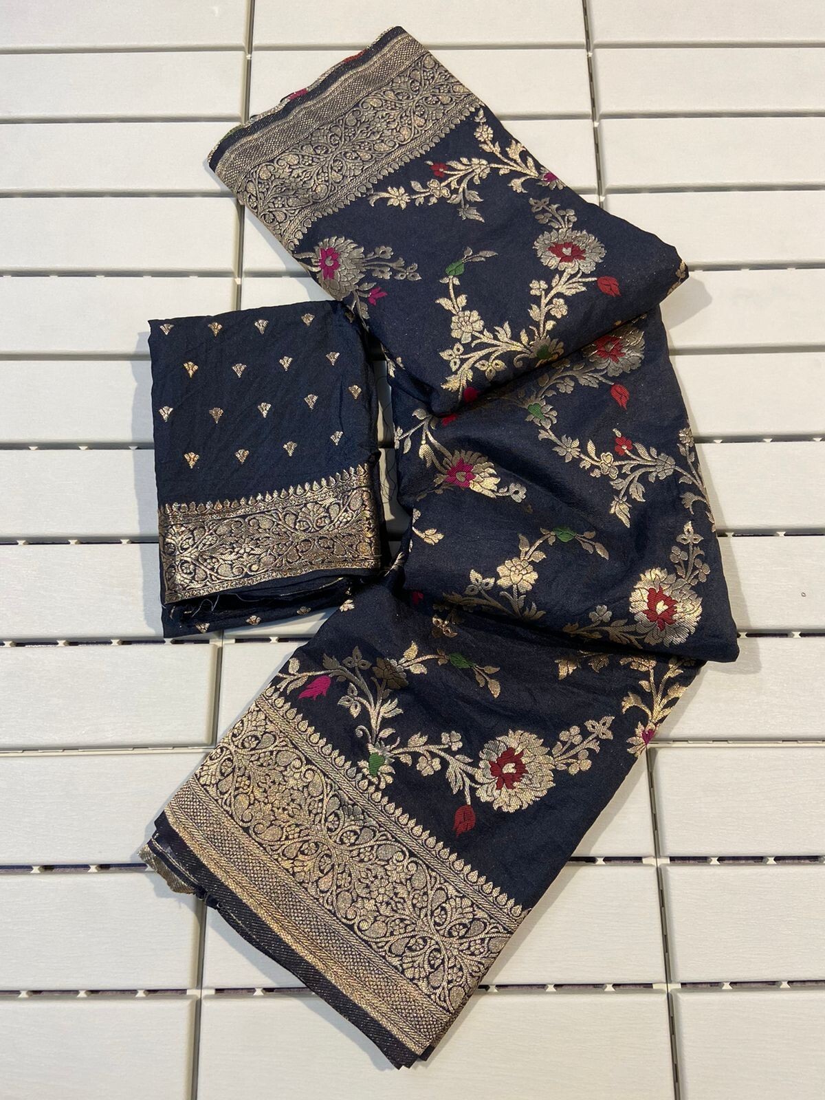 Elegant Gold Zari Banarasi Khadi George Weaving on Soft Fabric