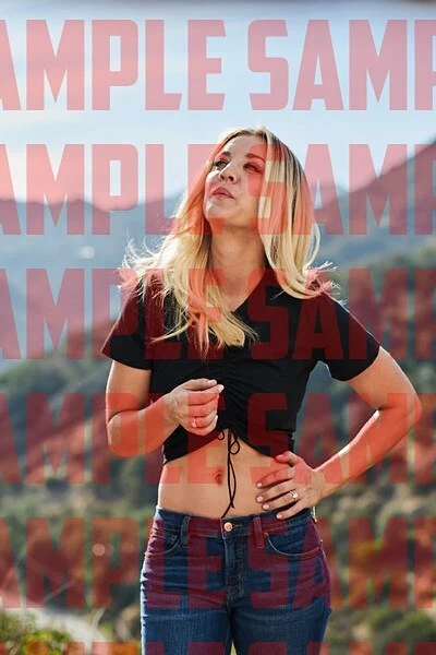 Kaley Cuoco - Exclusive PHOTO 8x10 Rare FOTO 2402 | eBay