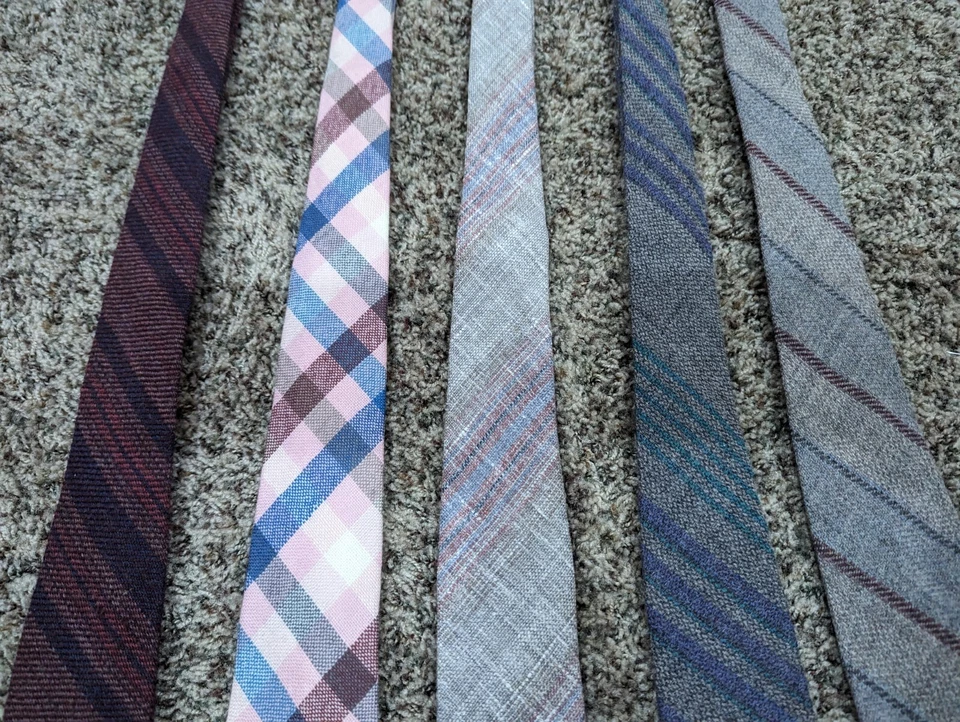 Corbata de lana tejida de gallo Churchill de colección marrón rojo verde azul a rayas Escocia  Foto 2 de 4