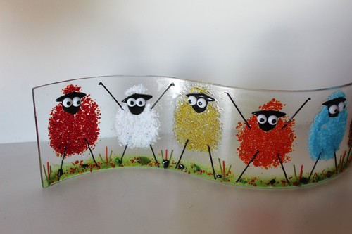 colourful naughty sheep in fused glass. They're freestanding, fun sun catchers - Picture 72 of 73